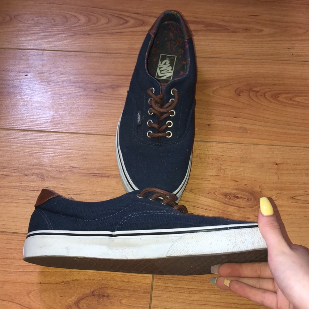Vans - Picture 2 of 3